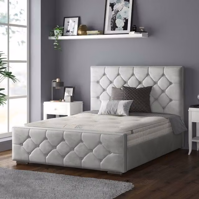 IH Design Chesterfield Upholstered Velvet Bed Frame in Silver, 200 x 200 cm