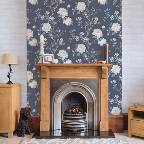 Galerie Vintage Roses Trailing Roses Botanical Floral Wallpaper in Beige and White – 2
