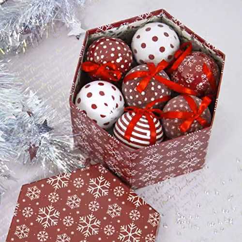 The Christmas Workshop Set of 14 Red and White Snowflake Christmas Baubles, Diameter: 7.5 cm – 2