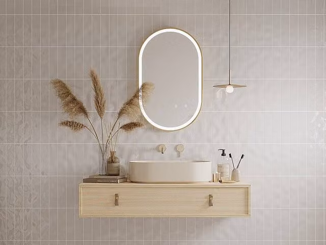 Vente-unique Oval Illuminated Anti-Mist LED Bathroom Mirror with Gold Surround, W: 50 cm x H: 80 cm – 1