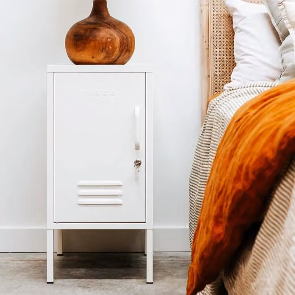 Mustard Made The Shorty To The Left Wall Mounted Metal Cabinet in Chalk White, W/D/H: 72 x 35 x 46 cm – 2