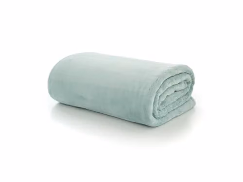 The Lyndon Company Coco Touch Fleece Throw Blanket in Blue, W/D/H: 180 x 140 cm