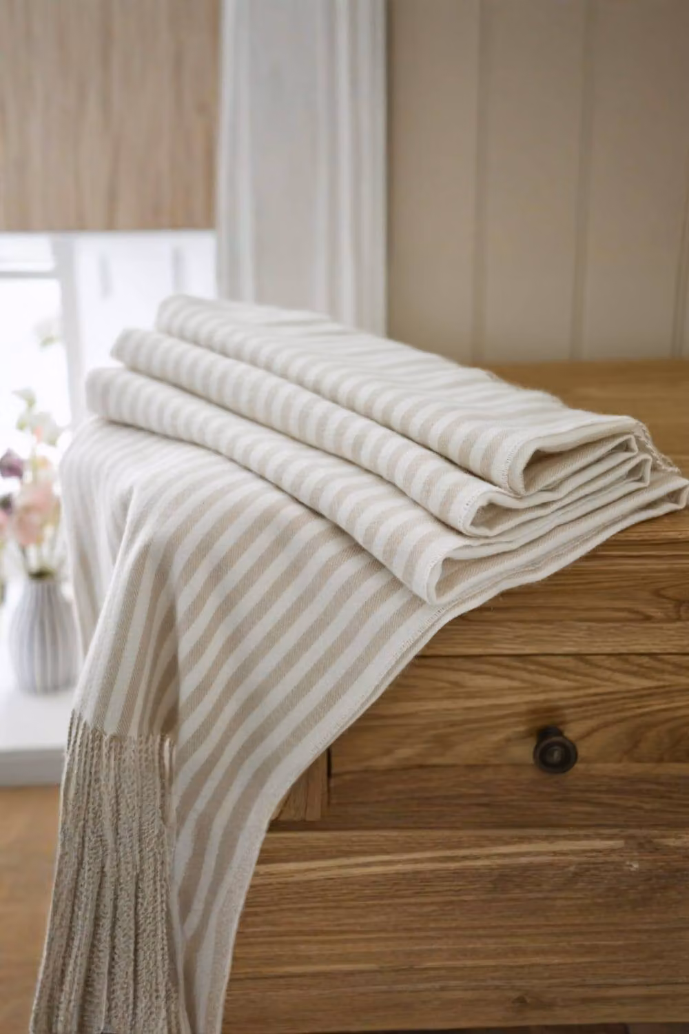 Lobster Creek Salcombe Striped Jacquard Woven Throw in Beige, W: 130 cm, H: 170 cm – 2