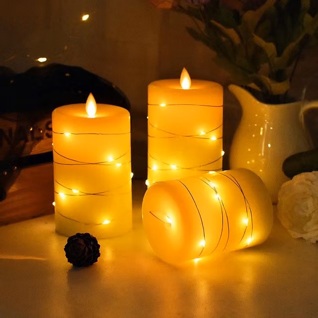 Livingandhome 3-Piece White Wax Pillar LED Flameless Candle Set with Remote Control and Flicker Effect