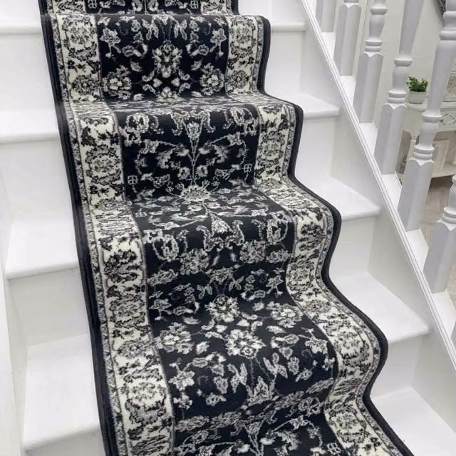 runrug Traditional Stair Runner Carpet in Dark Grey, W: 70 cm x L: 450 cm