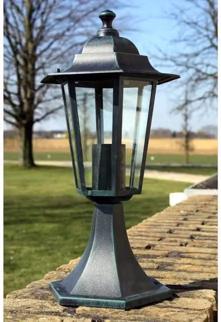 Berkfield Green and Black Aluminium Garden Lantern – 1