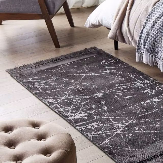 Wyld and Coco Modern Glam Striped Area Rug in Grey and White, Woven Viscose with Cotton Backing and Fringes, W: 80 cm, L: 150 cm