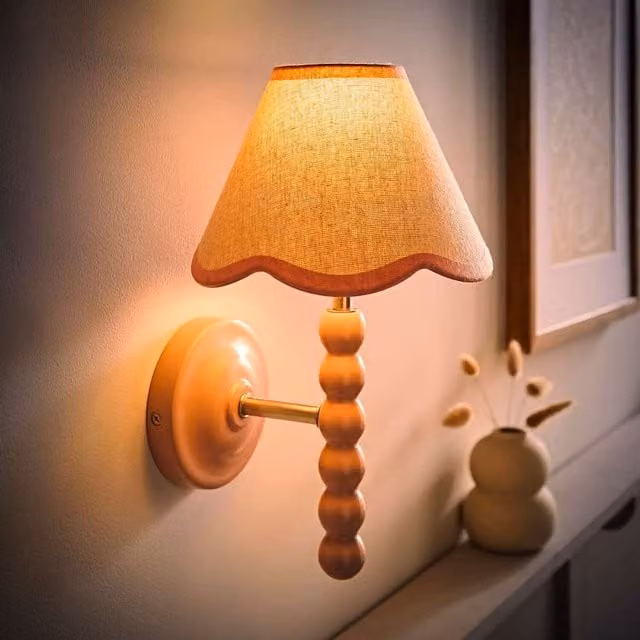 ValueLights Bobbins Rose Wall Light with Scallop Fabric Shade in Rose Pink