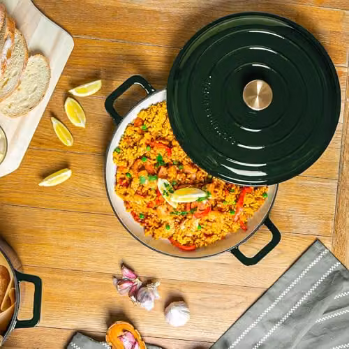 Argon Tableware Enamelled Cast Iron Shallow Casserole Dish with Self-Basting Lid, 2.3 l, Green – 5