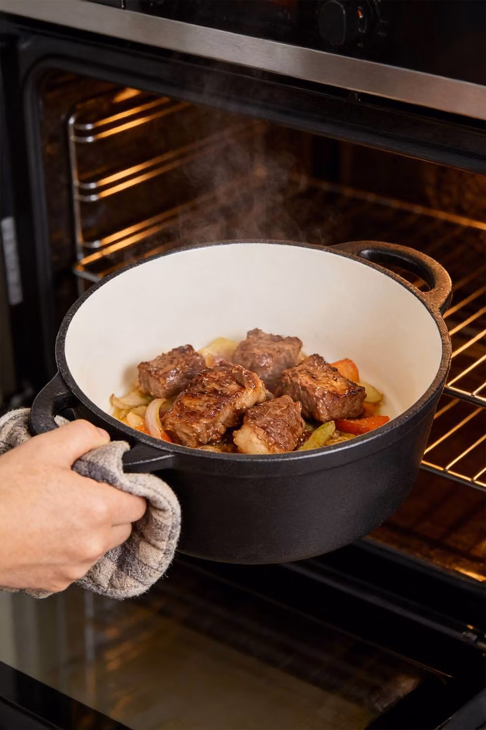 Garden Sanctuary 5L Enamelled Cast Iron Dutch Oven Casserole Pot with Lid in Black – 4