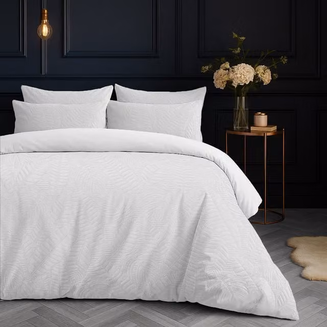 Velosso White Velvet Floral Duvet Cover and Pillowcase Set, W: 200 cm x D: 200 cm