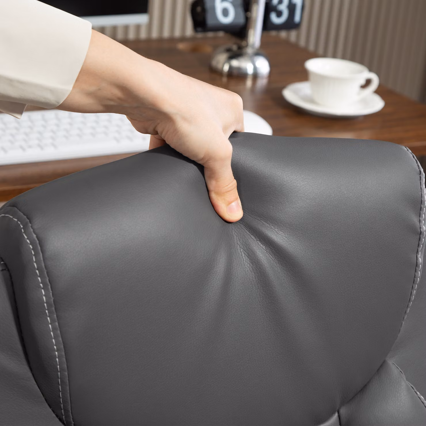 HOMCOM Faux Leather Office Task Chair with Flip-Up Armrests and 360 Degree Swivel, Grey, W/D/H: 65 x 60 x 120 cm – 6