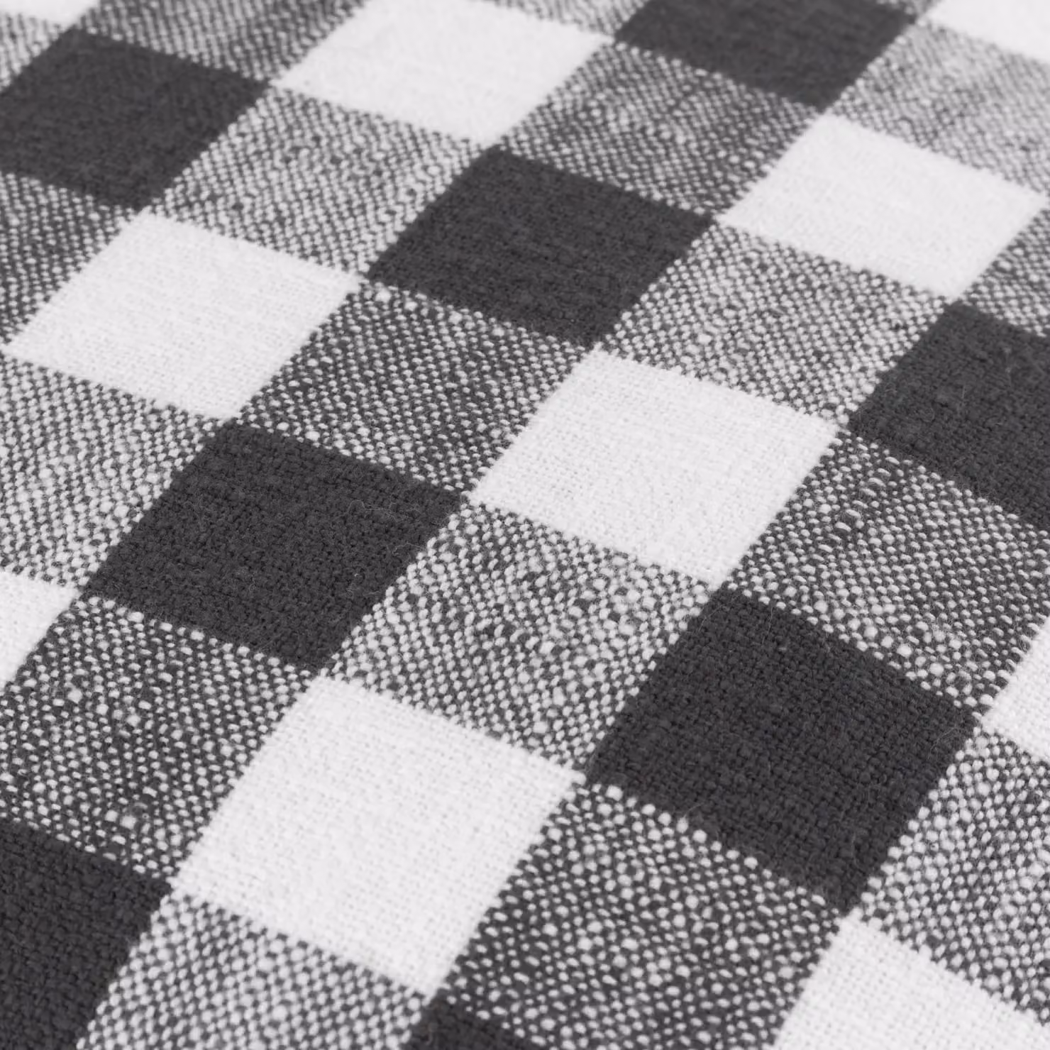 Riva Home Yard Barton Black Checked Cotton Cushion with Polyester Filling, W/D/H: 45 x 45 x 45 cm – 4
