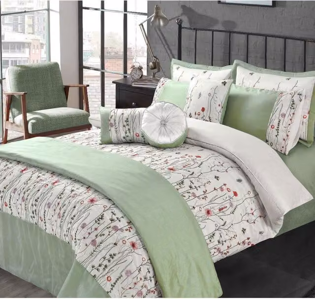 Arabella Floral Duvet Cover Set in Green, Kampala Hill, 200 x 200 cm