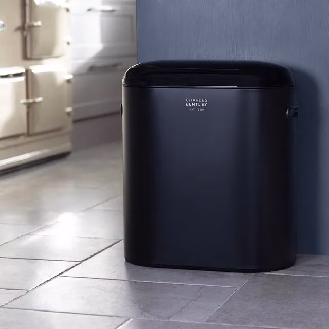 Charles Bentley 40L Black Sensor Kitchen Bin W/D/H: 51.1 x 45.7 x 24.5 cm