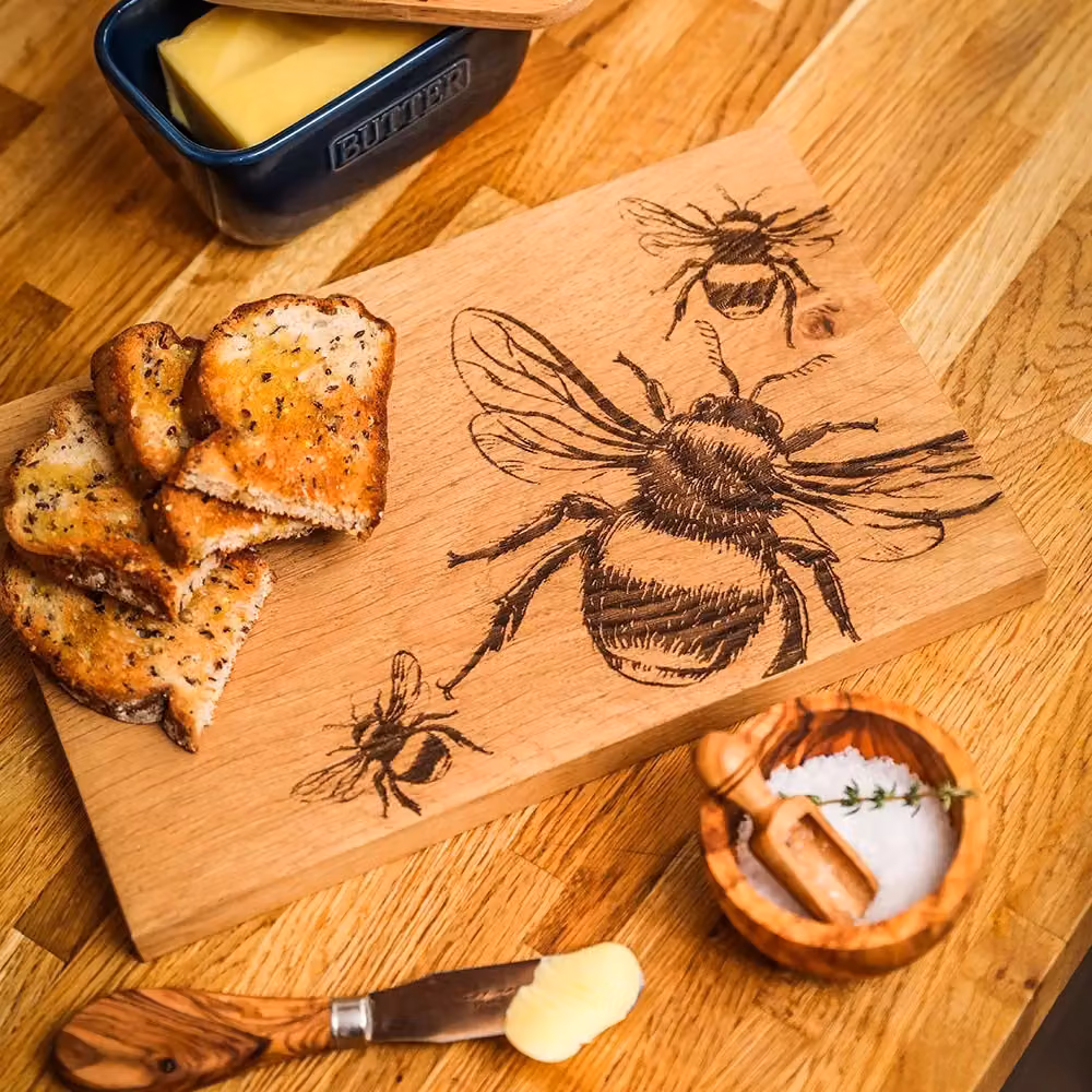 Selbrae House Bee Oak Rectangular Wood Serving Board in Brown – 2