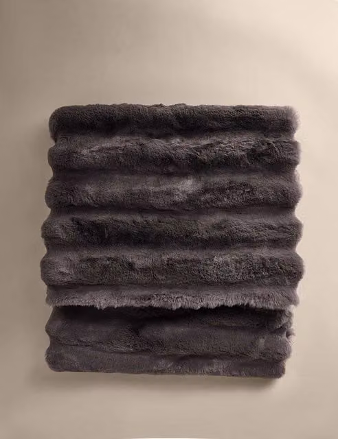 M&S Ribbed Chunky Knitted Adult Throw in Anthracite Grey