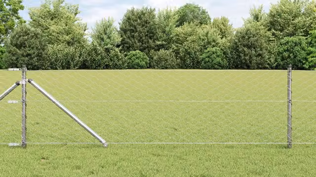 Berkfield Home Silver Galvanised Steel Hexagon Wire Mesh Fence, H: 60 cm x L: 50 m – 1