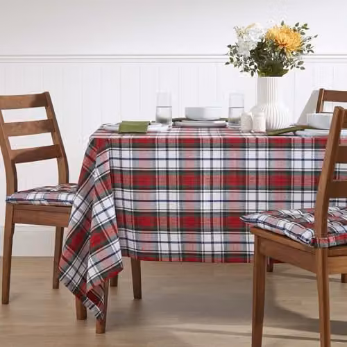 Homescapes Macduff Tartan Christmas Tablecloth, Red, White and Green Checked Cotton, W: 140 cm, D: 230 cm – 2