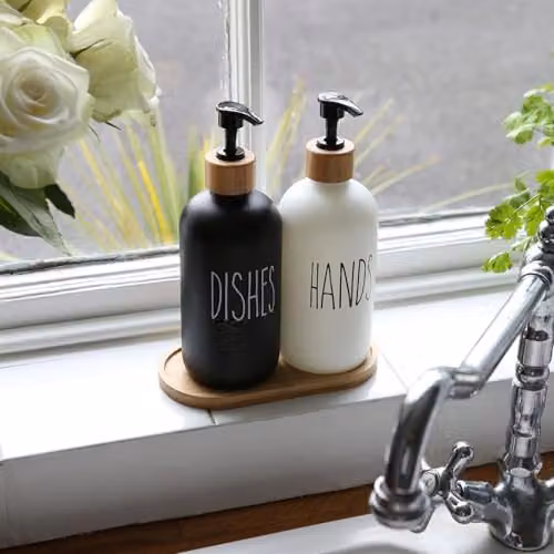 Harbour Housewares Black Glass Soap Dispenser 276ml – 3