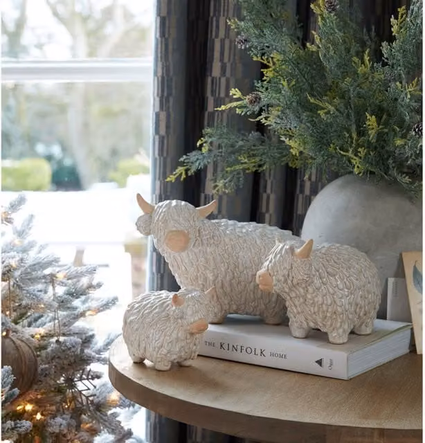 KDMK Rustic Ceramic Highland Cow Tabletop Sculpture in Brown and Beige
