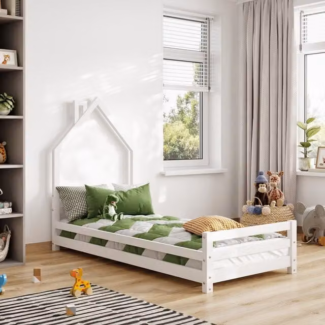 Flair White Lacquered Solid Pine House Frame Childrens Bed, W/D/H: 90 x 190 cm
