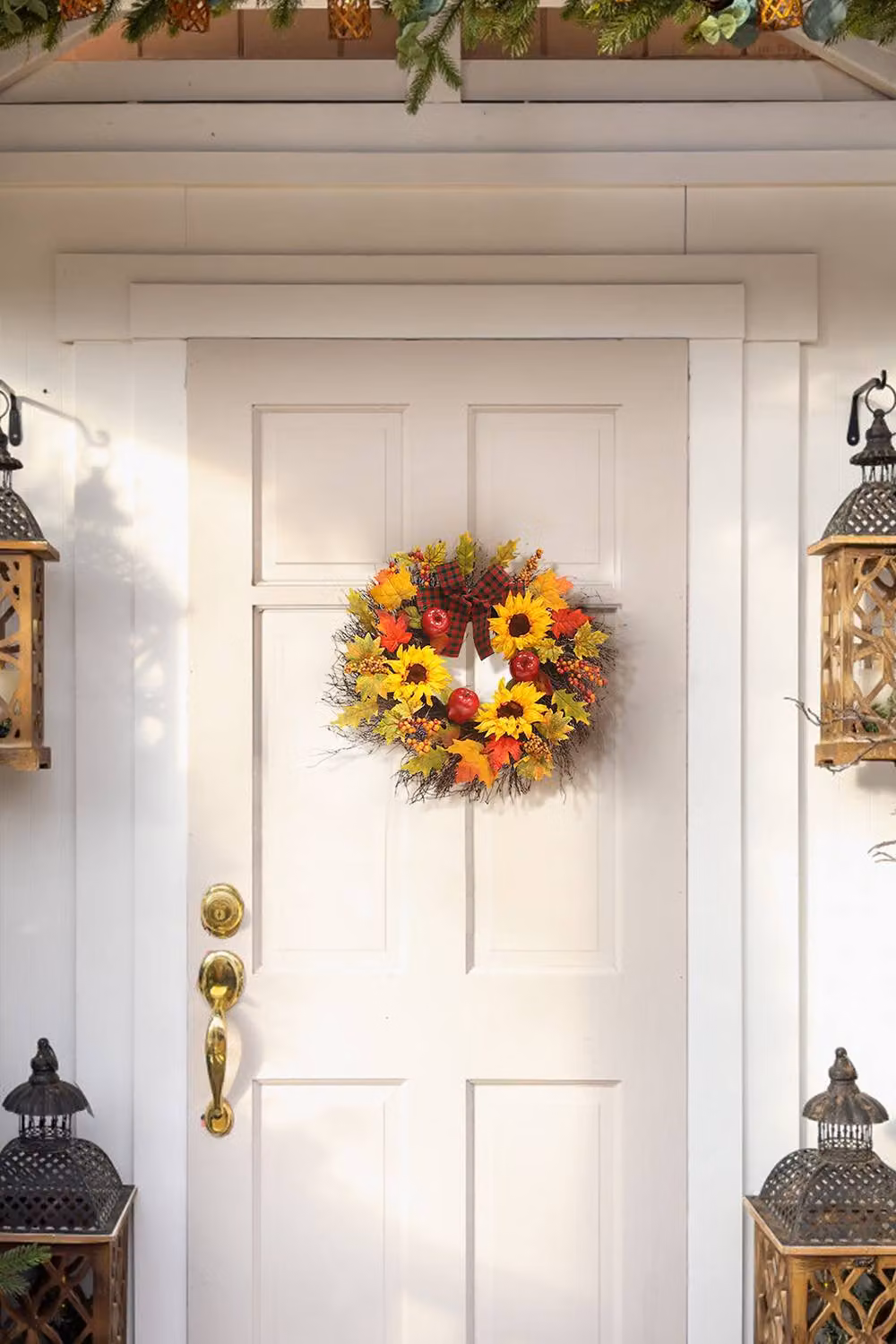 H&O Direct Pre-Lit Autumn Wreath with Sunflowers and Faux Leaves in Orange and Multicolour, Diameter: 45 cm – 2