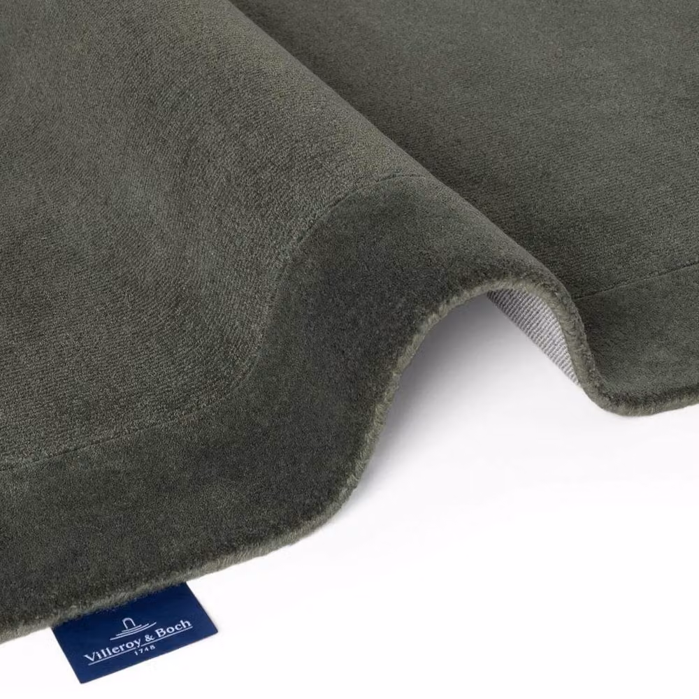 Villeroy & Boch 1812 Kari Handmade Round Wool Blend Bordered Rug in Green, Diameter: 150 cm – 2
