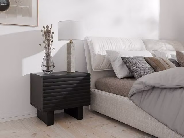 Vente-unique LUDIMA Set of 2 Black MDF Bedside Tables with 1 Door – 1