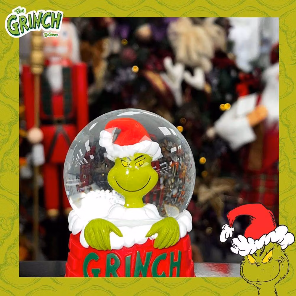 VFM e-Store Grinch Christmas Snow Globe Festive Ornament in Red and Multicolour, H: 14 cm, W: 10 cm, D: 6.5 cm – 3