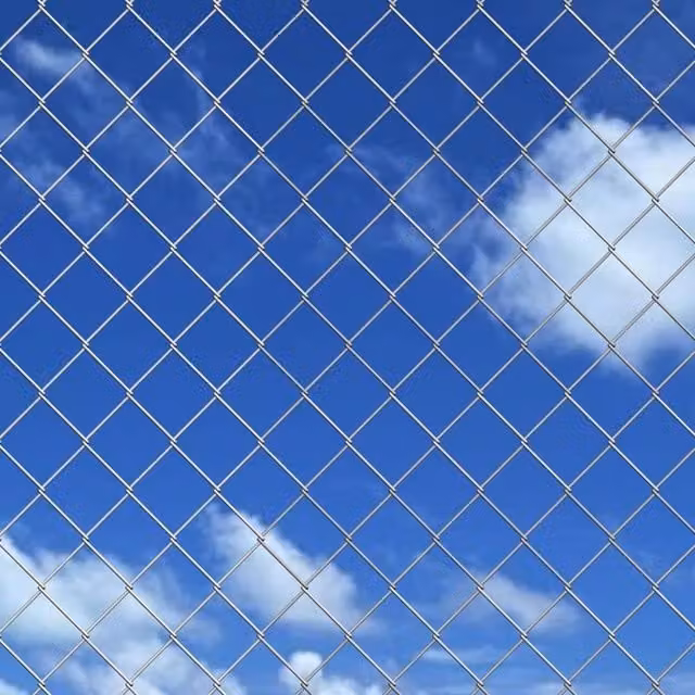 Berkfield Home Silver Galvanised Steel Chain Link Fence with Posts, W: 15 m, H: 1 m – 1