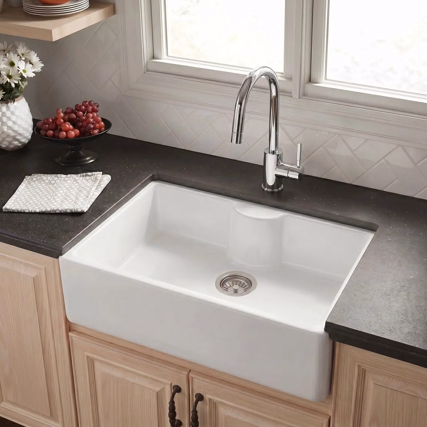 Balterley White Fireclay Butler Sink with Tap Ledge and Waste, W: 79.5 cm, D: 50 cm, H: 22 cm – 4