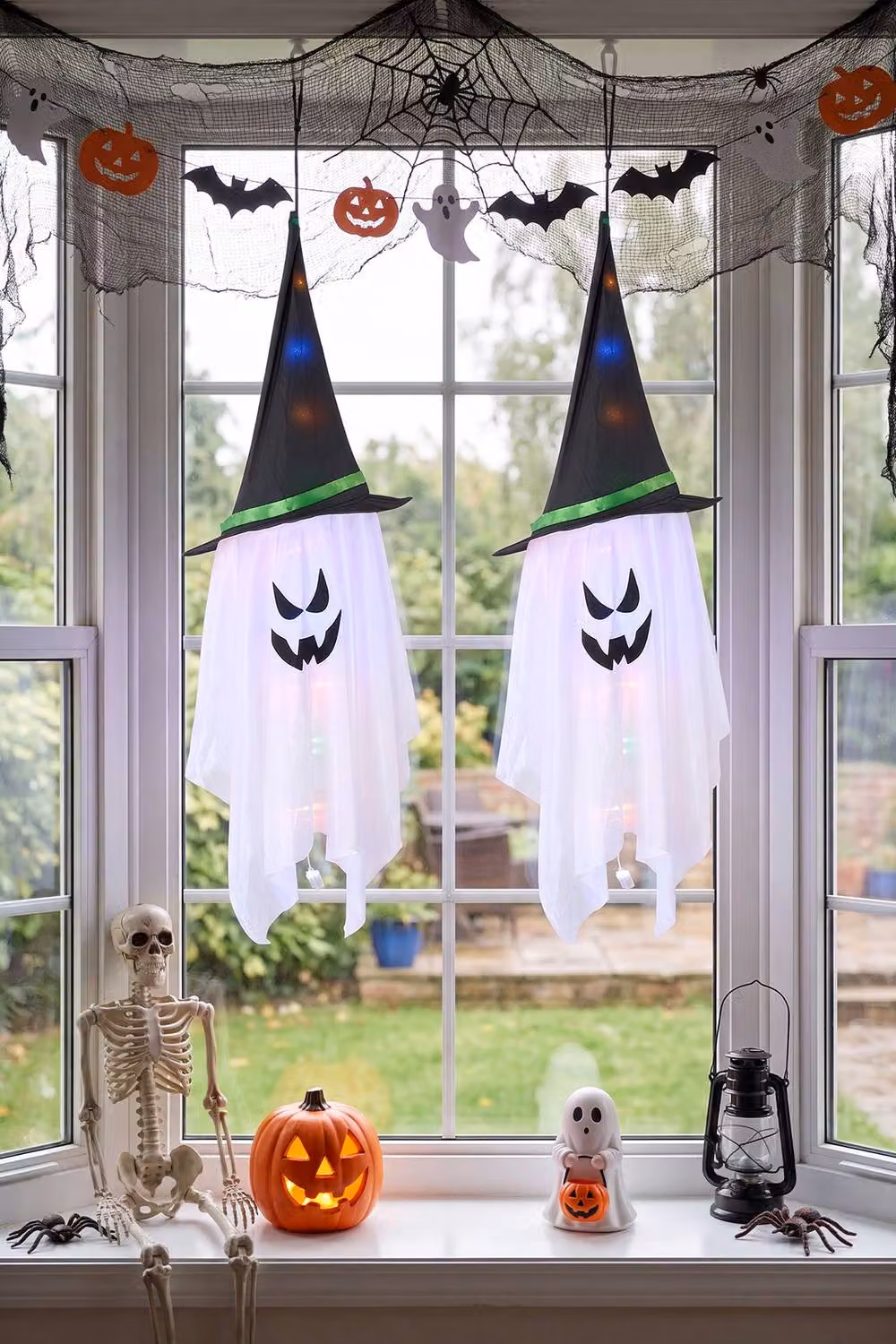 Living and Home Set of 2 Halloween LED Glowing Ghost Figures with Witch Hats in White and Purple – 4