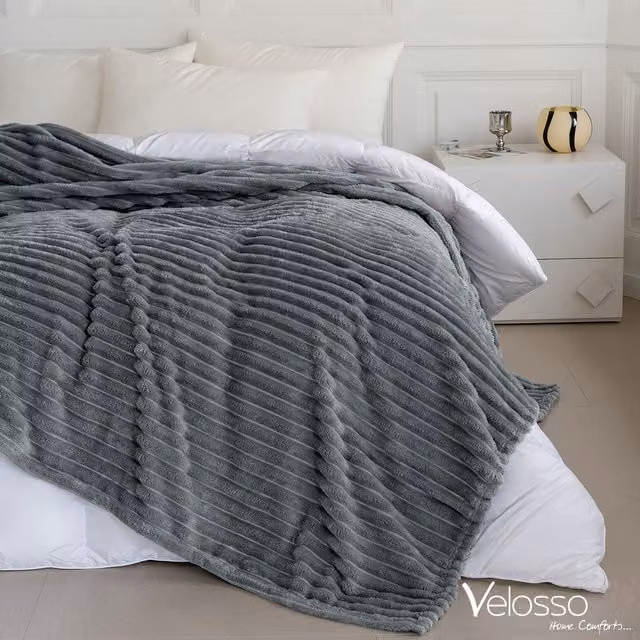 Velosso Chunky Corduroy Super Soft Blanket in Silver Grey, W: 150 cm, D: 200 cm – 1