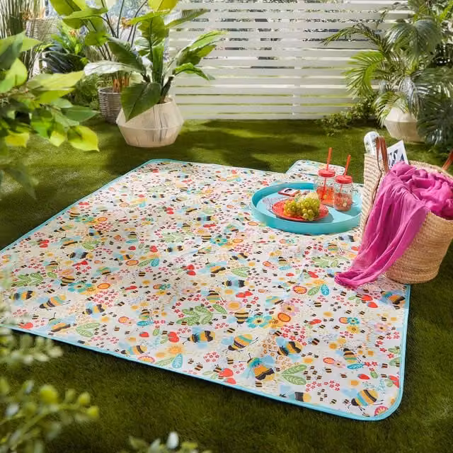 Fusion Home Buzzy Bee Yellow Bee Print Waterproof Picnic Blanket W: 135 cm, D: 150 cm – 1