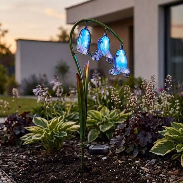 Garden Greatness Bluebells Solar LED Garden Stake Light in Blue