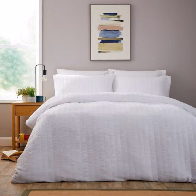 New Edge Blinds Belgravia Duvet Set in White, Super King, 200 x 200 cm