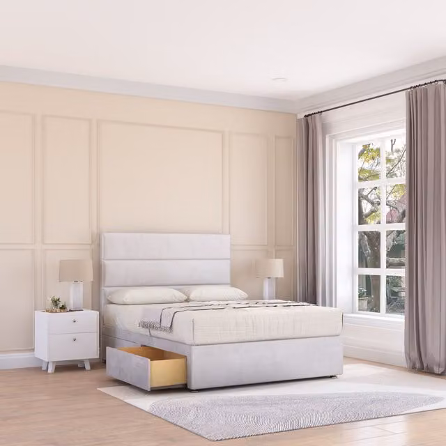 Sloomy Texas Super King Divan Bed Base with 4 Drawers and 26 inch Struts Headboard in Silver Striped Fabric, W/D/H: 200 x 200 cm