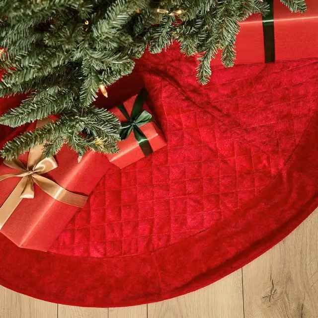 Dibor Red Velvet Quilted Christmas Tree Skirt, Diameter: 91.44 cm – 1