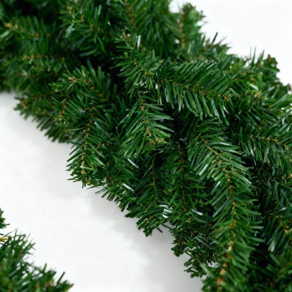 Shatchi 2.7m Green Christmas Garland with Foliage and Leaves – 4