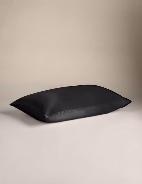 M&S Pure Mulberry Silk Pillowcase in Black