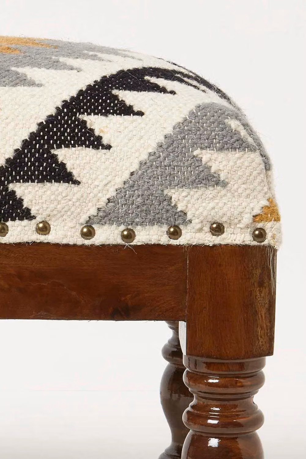 Homescapes Handwoven Kilim Footstool in Gold and Multicolour, W/D/H: 50 x 40 x 30 cm – 4