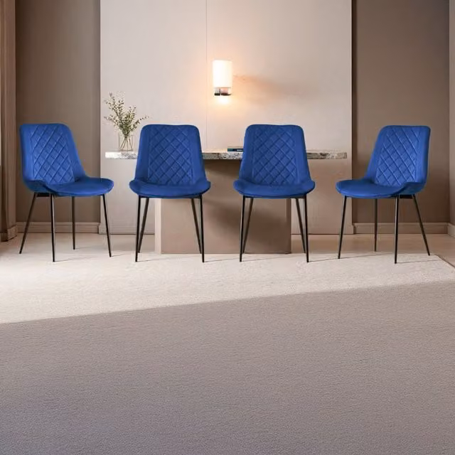 Madefor.living Amelia Velvet Comfort Dining Chairs Set of 4 in Blue