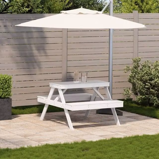 Berkfield Home White Pine Wood Picnic Table, W/D/H: 134 x 105 x 75 cm