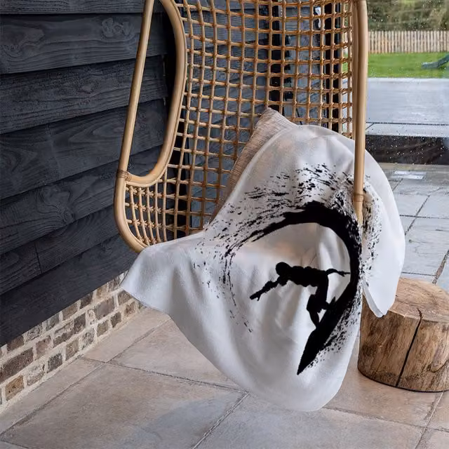 Benjamin Tate Design Surfer Silhouette Fleece Blanket in Black, Beige or White, W/D/H: 120 x 150 cm