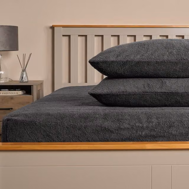 Brentfords Pack of 2 Teddy Fleece Pillowcases in Grey Anthracite, W: 50 cm x H: 75 cm