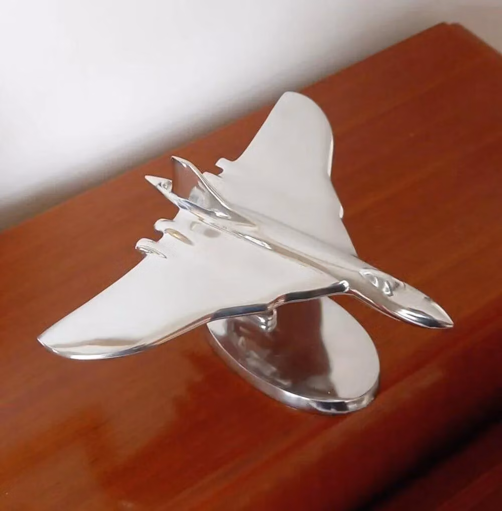 Inspirational Gifting RAF Vulcan Aeroplane Ornament, Silver Aluminium Sculpture with Stand, Wingspan: 25 cm – 3