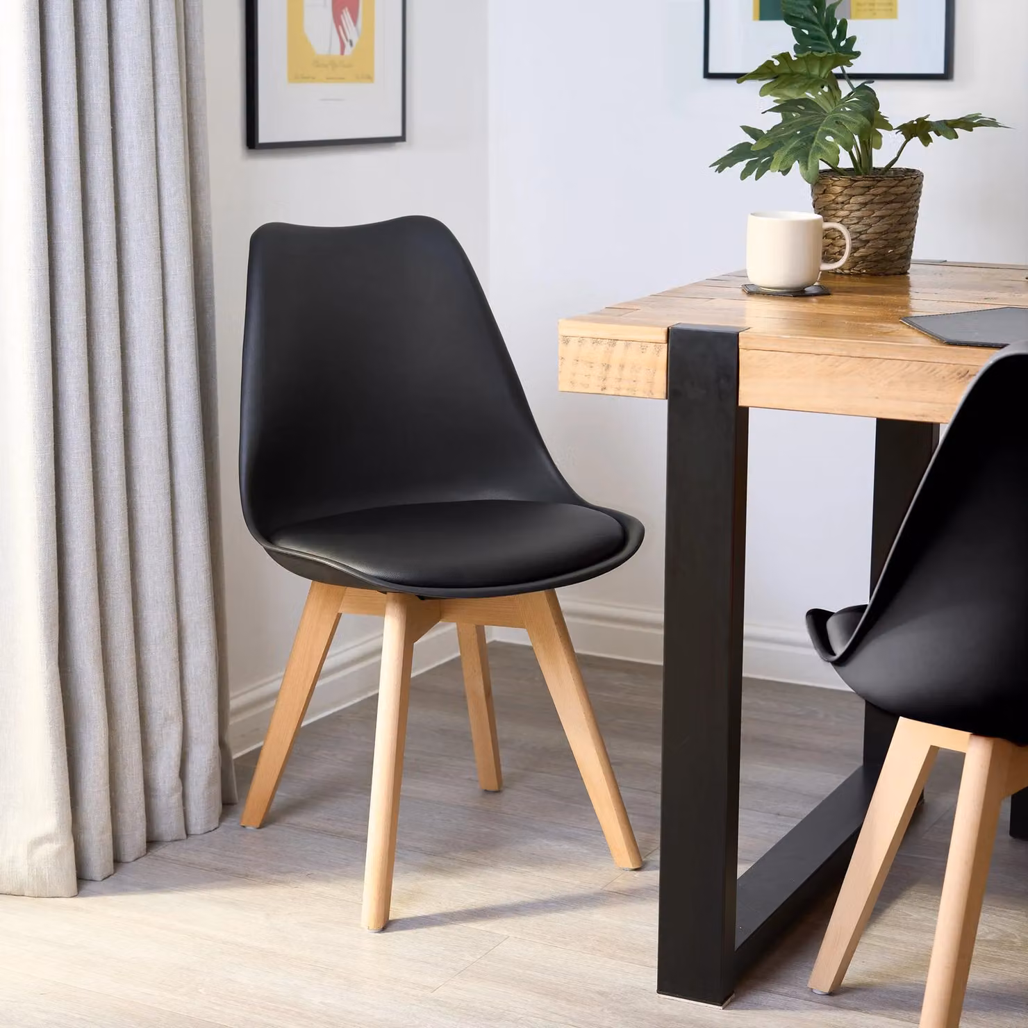 Bravich LTD Rocco Tulip Dining Chair Set of 4 in Black Synthetic Leather – 4