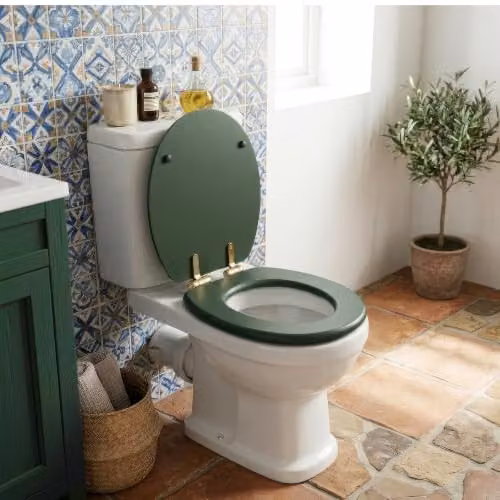 Harbour Housewares Oval Wooden Soft Close Toilet Seat in Green with Gold Hinges, W: 36.5 cm, D: 43 cm, H: 5.5 cm – 2