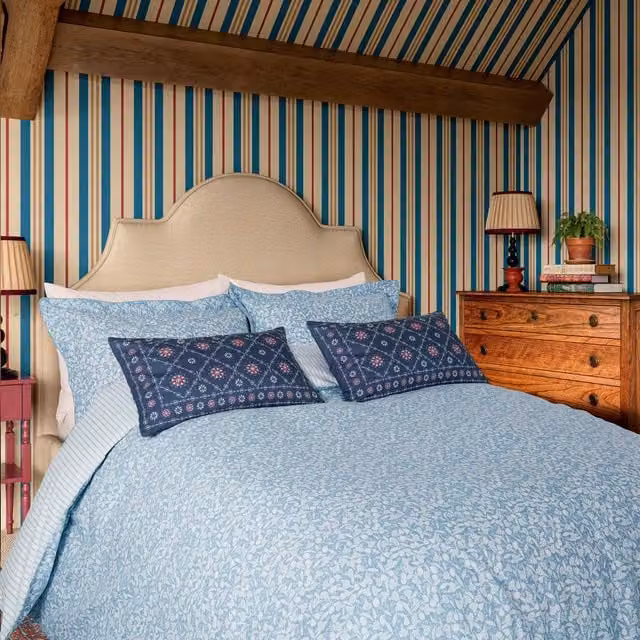 Joules Fruity Ditsy Blue Floral Cotton Percale Reversible Kingsize Duvet Cover and Pillowcase Set, W: 180 cm, L: 200 cm